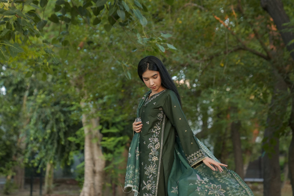 Attirepret – Deep Green Cotton 3-Piece Embroidered Suit